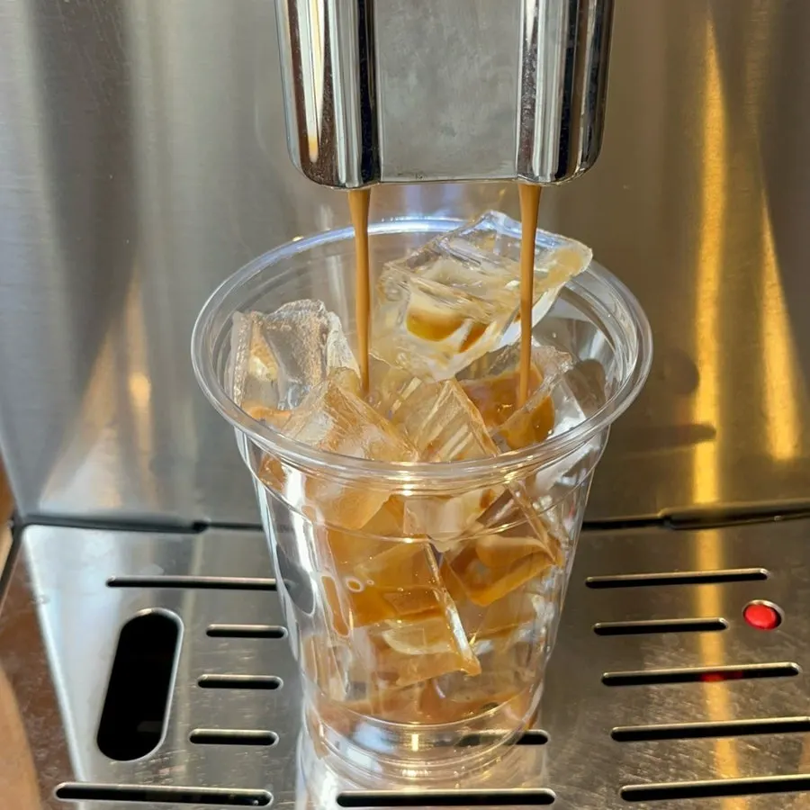 Iced Americano dessert service