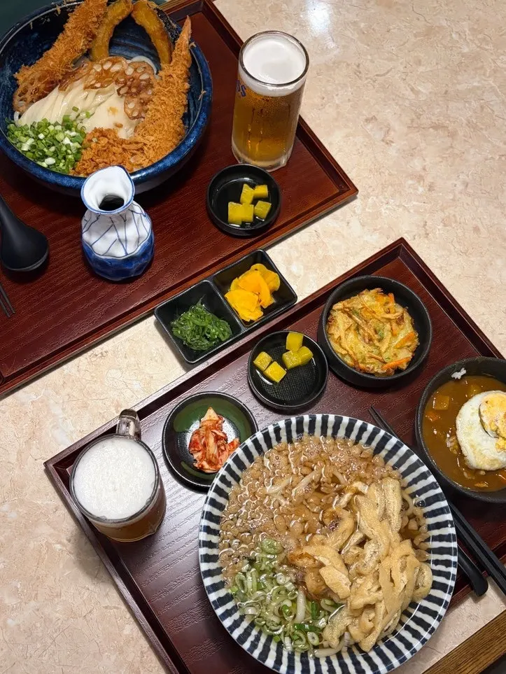 1,990원 생맥주 300cc 두 잔