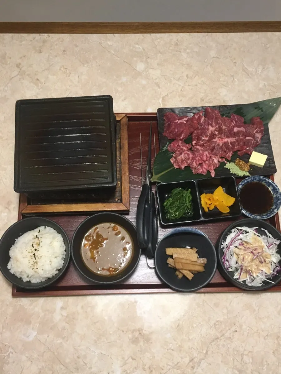 야키니쿠 정식 18000원 한 상 차림