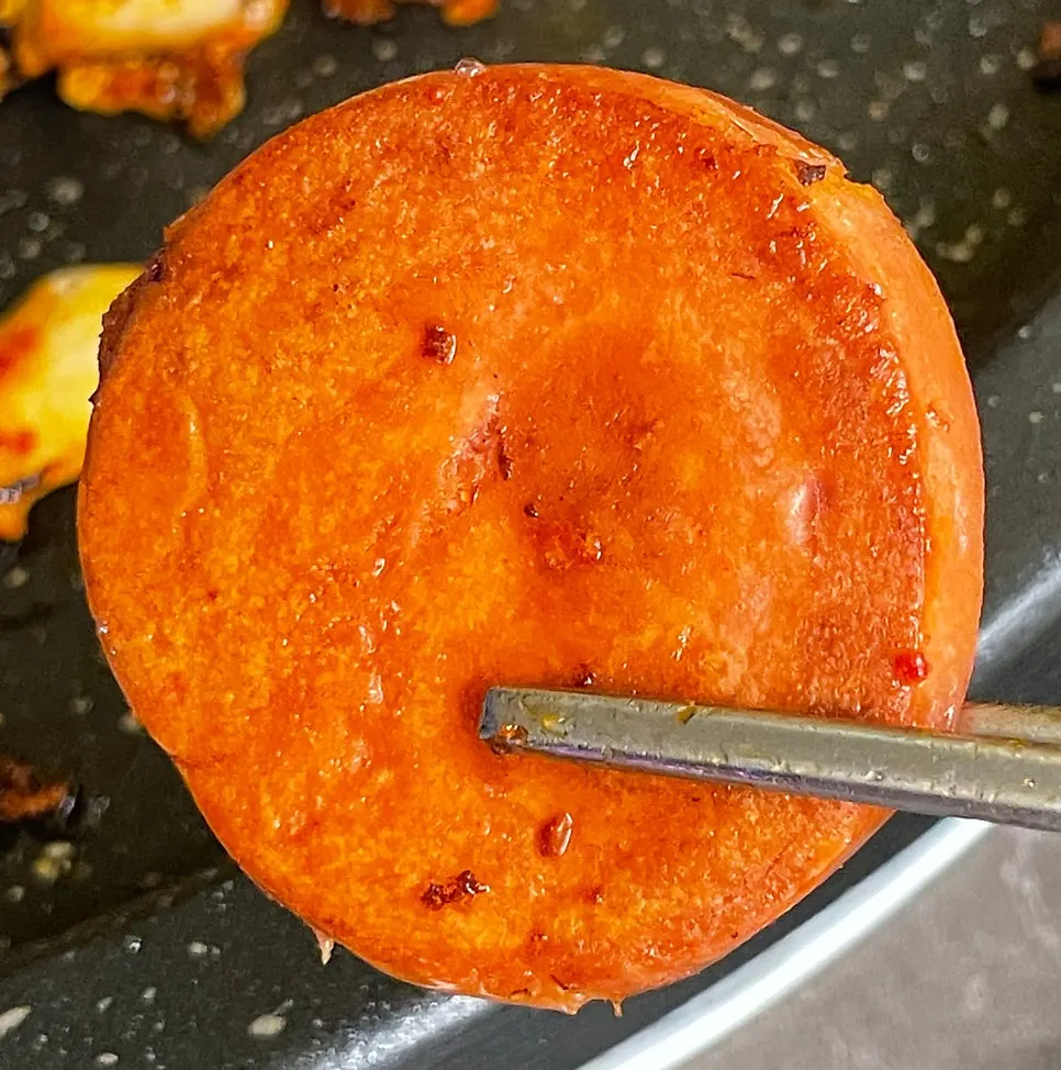 찌개와 함께 즐기는 삼겹살 식사