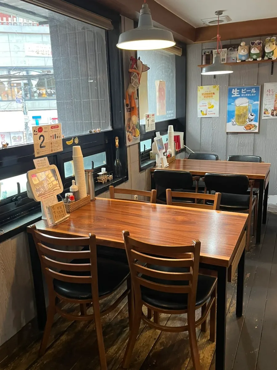 Japanese-style interior atmosphere at Daidokoro