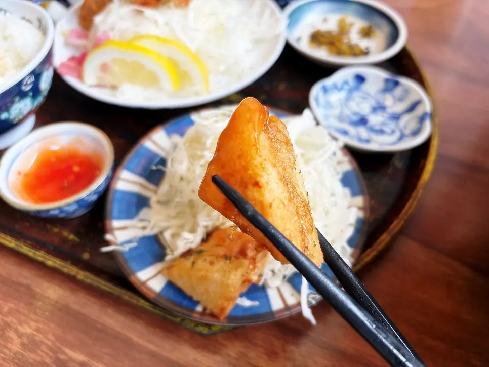 2인세트에 포함된 멘보샤 4조각
