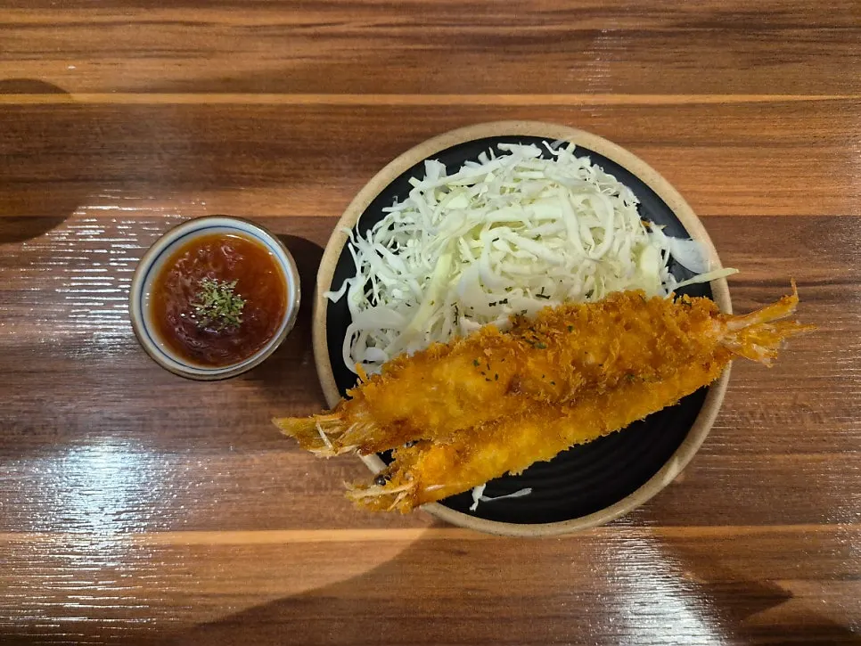 생맥주와 함께 나온 간단한 안주