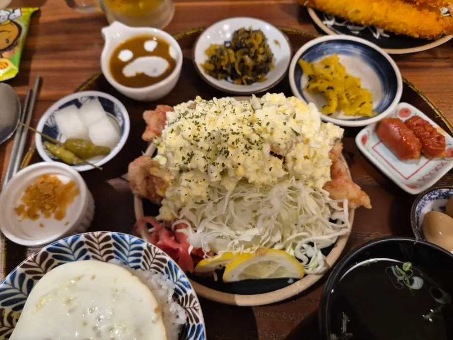 치킨남방 정식 상차림