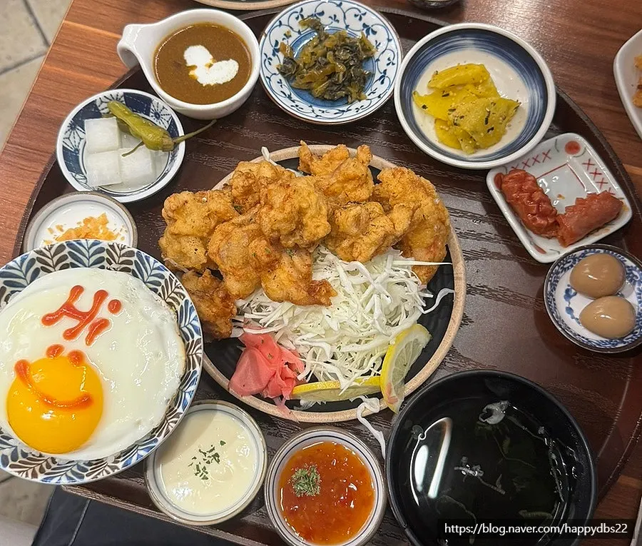 Karaage set with rice and side dishes