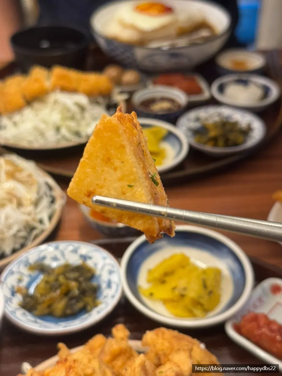 Crispy fried mandu