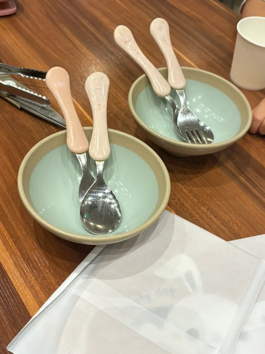 매장에서 챙겨준 아이용 앞치마
