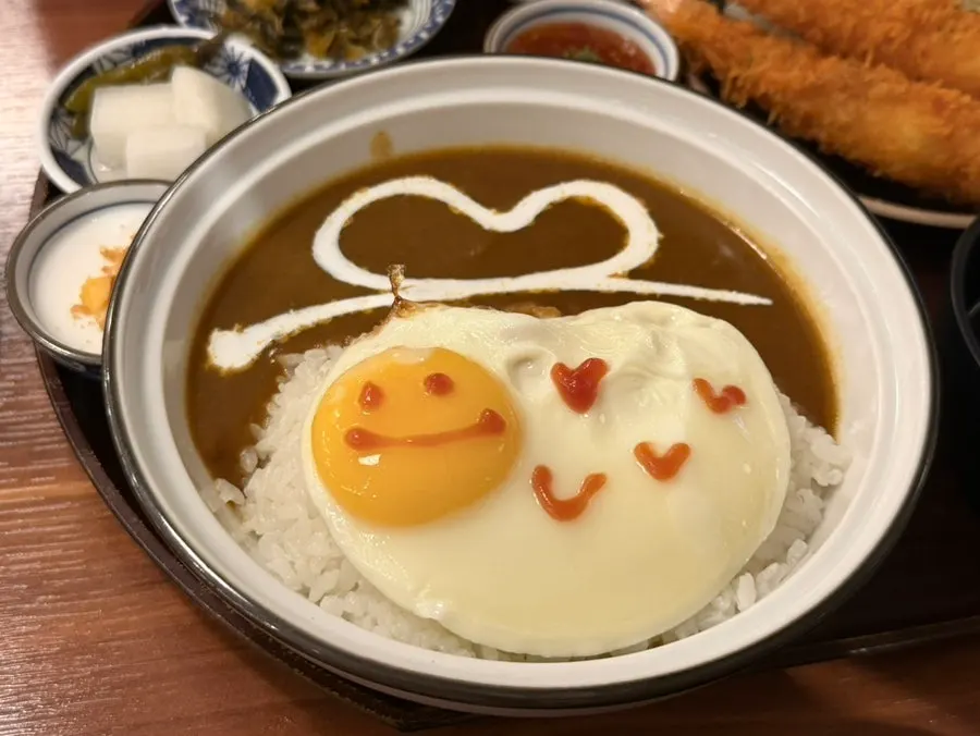 Curry plate served with shrimp tempura