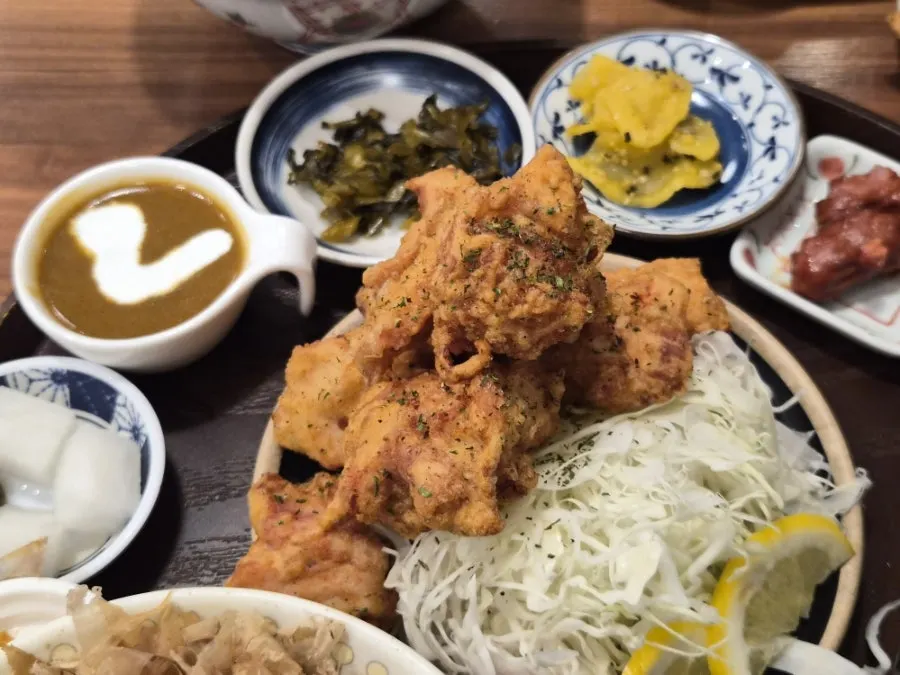 Freshly fried karaage set