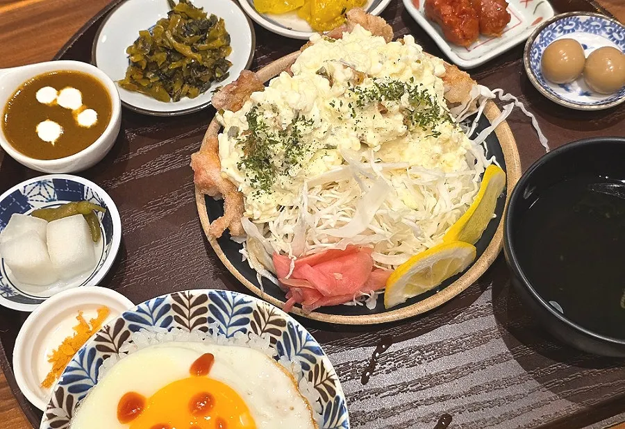 Chicken nanban topped with tartar sauce