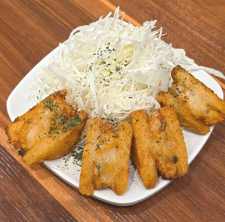 Close-up of chicken thigh kkanpunggi