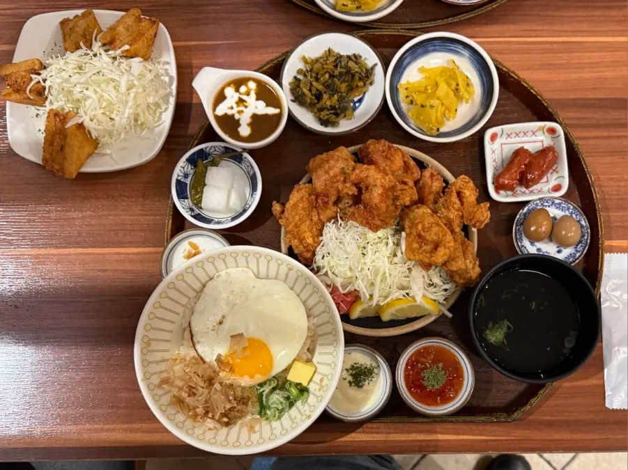 돈까스 카레정식 한 숟갈