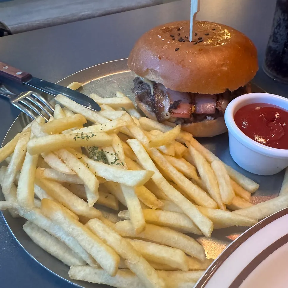 Bacon Cheese Burger with thick bacon