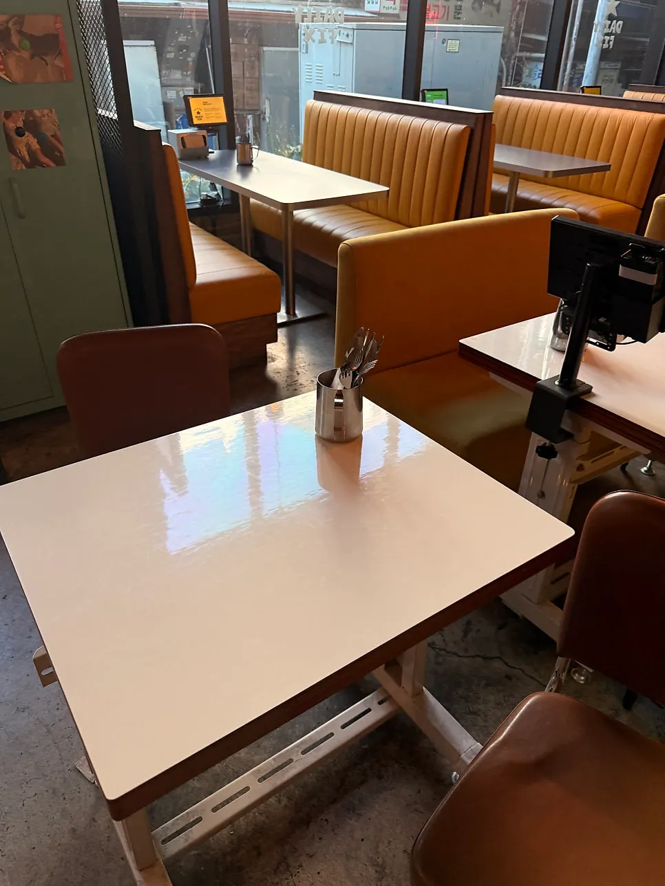 Seating suitable for solo dining at Daily Fix Euljiro