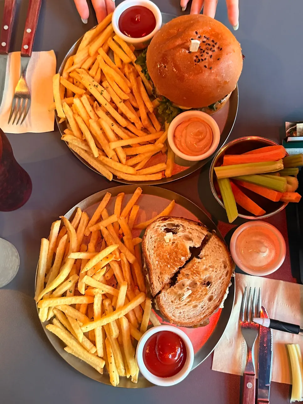 Hawaiian burger set and Patty Melt set as served