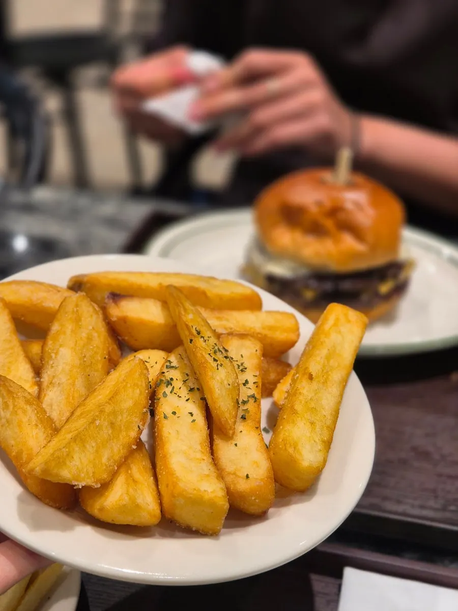 Thick-cut 18mm fries