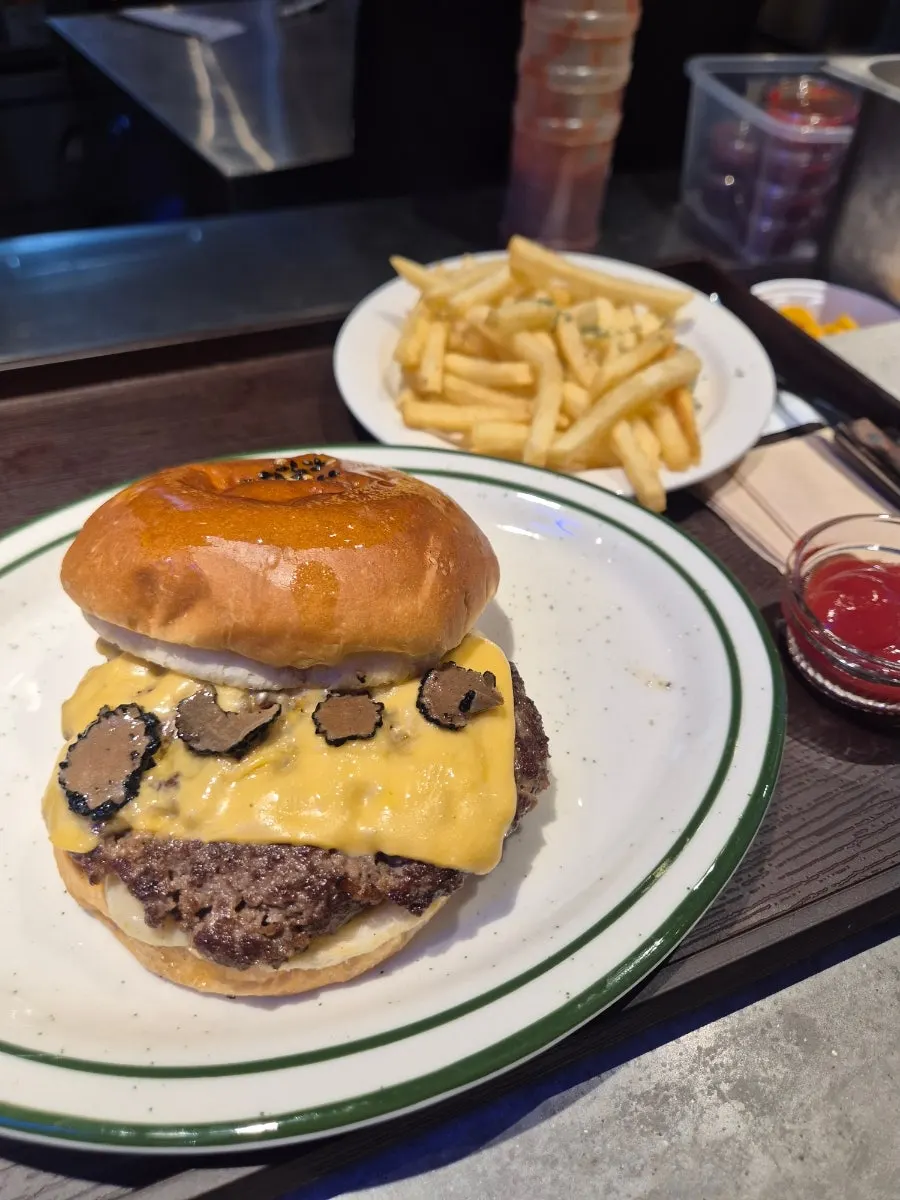 Handmade burger with Daily Fix's hanwoo patty