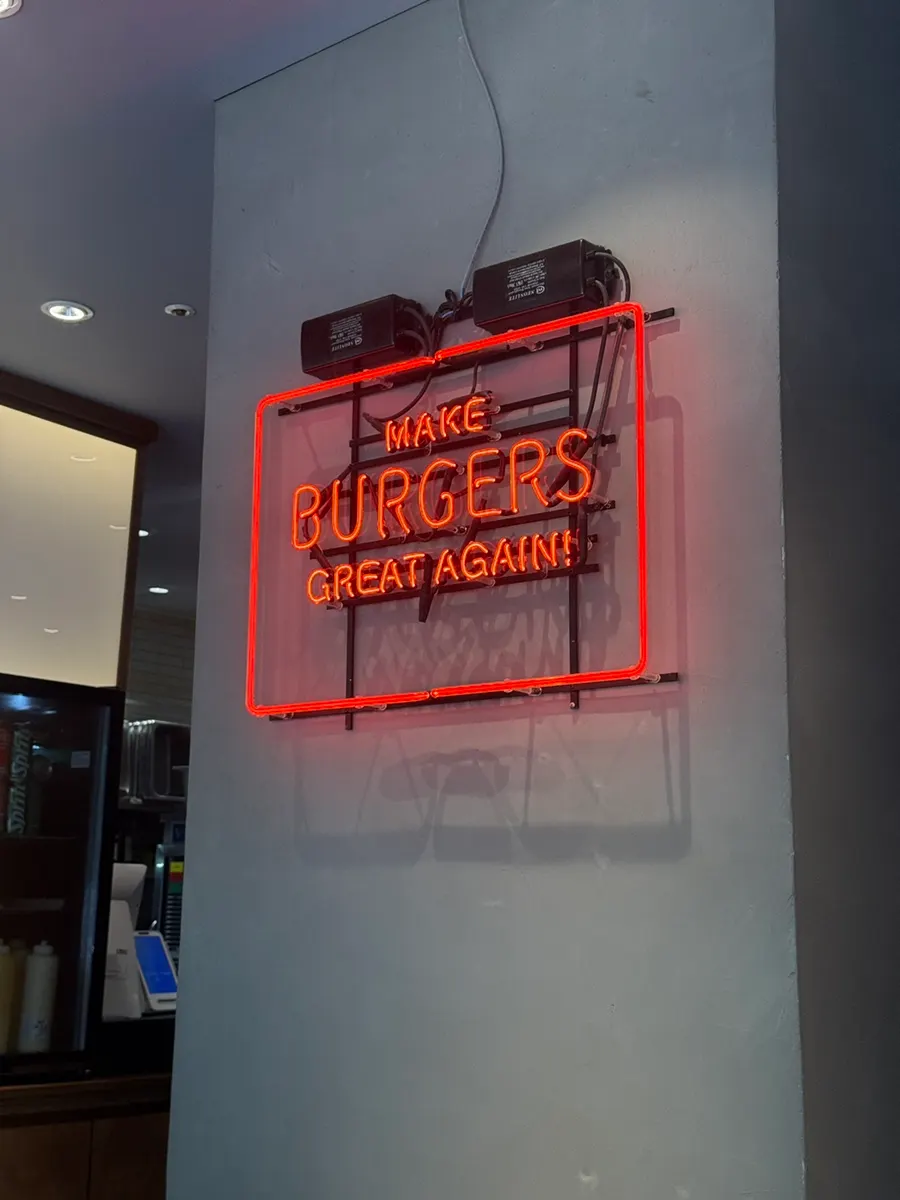 'Make Burgers Great Again' tagline