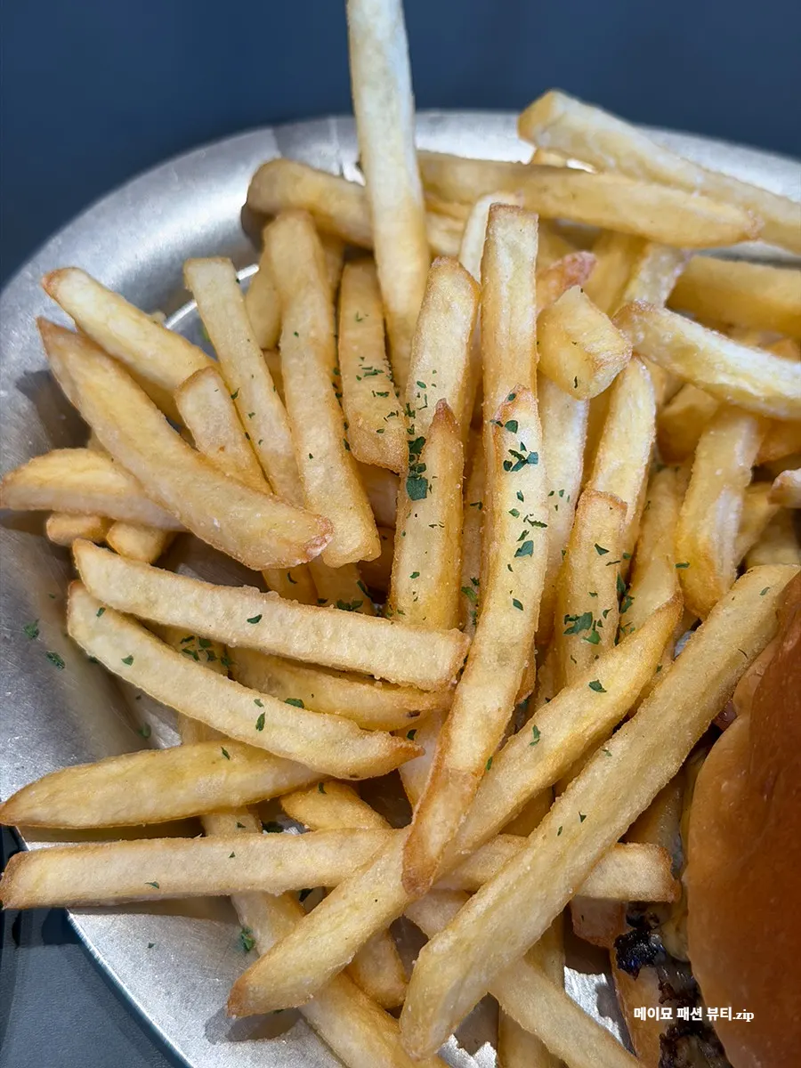 Burger set with regular fries added