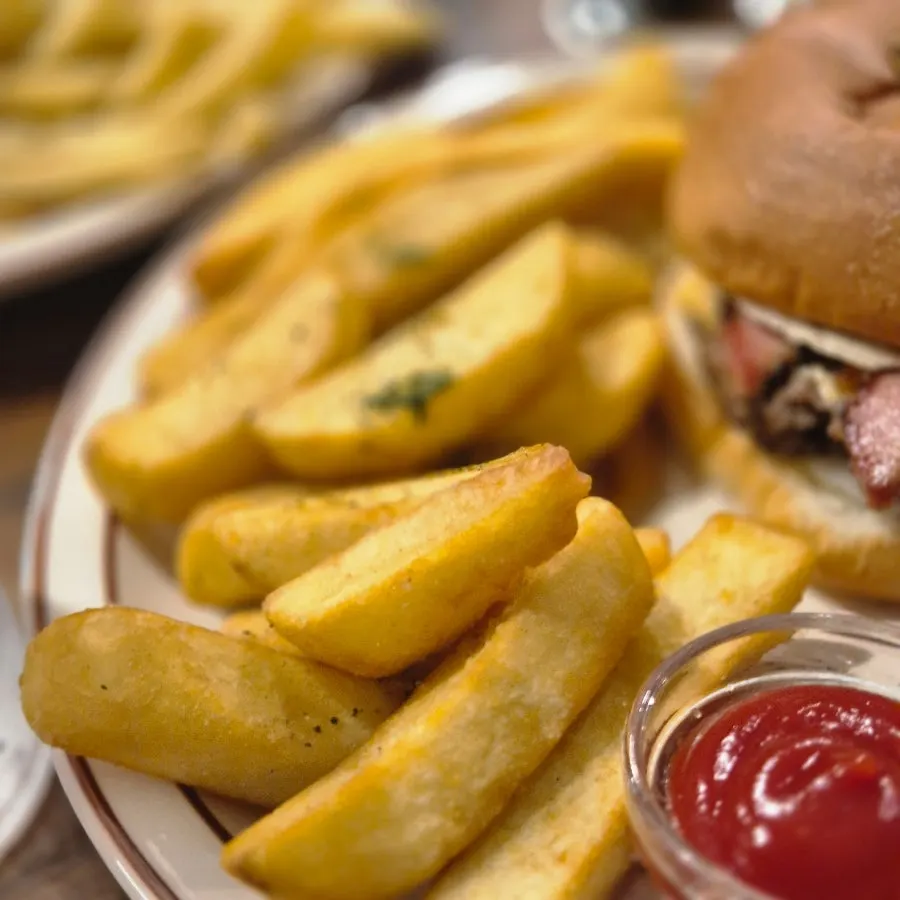 Thick-cut fries made from Belgian potatoes