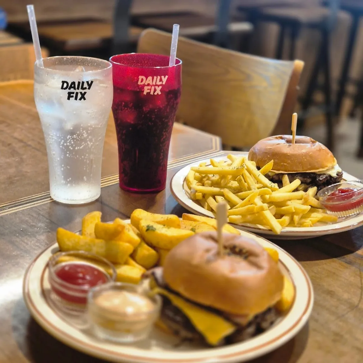 Closing shot of the handmade burger meal at Daily Fix Jangmi Sangga in Jamsil