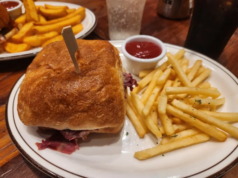 Square-shaped pastrami sandwich