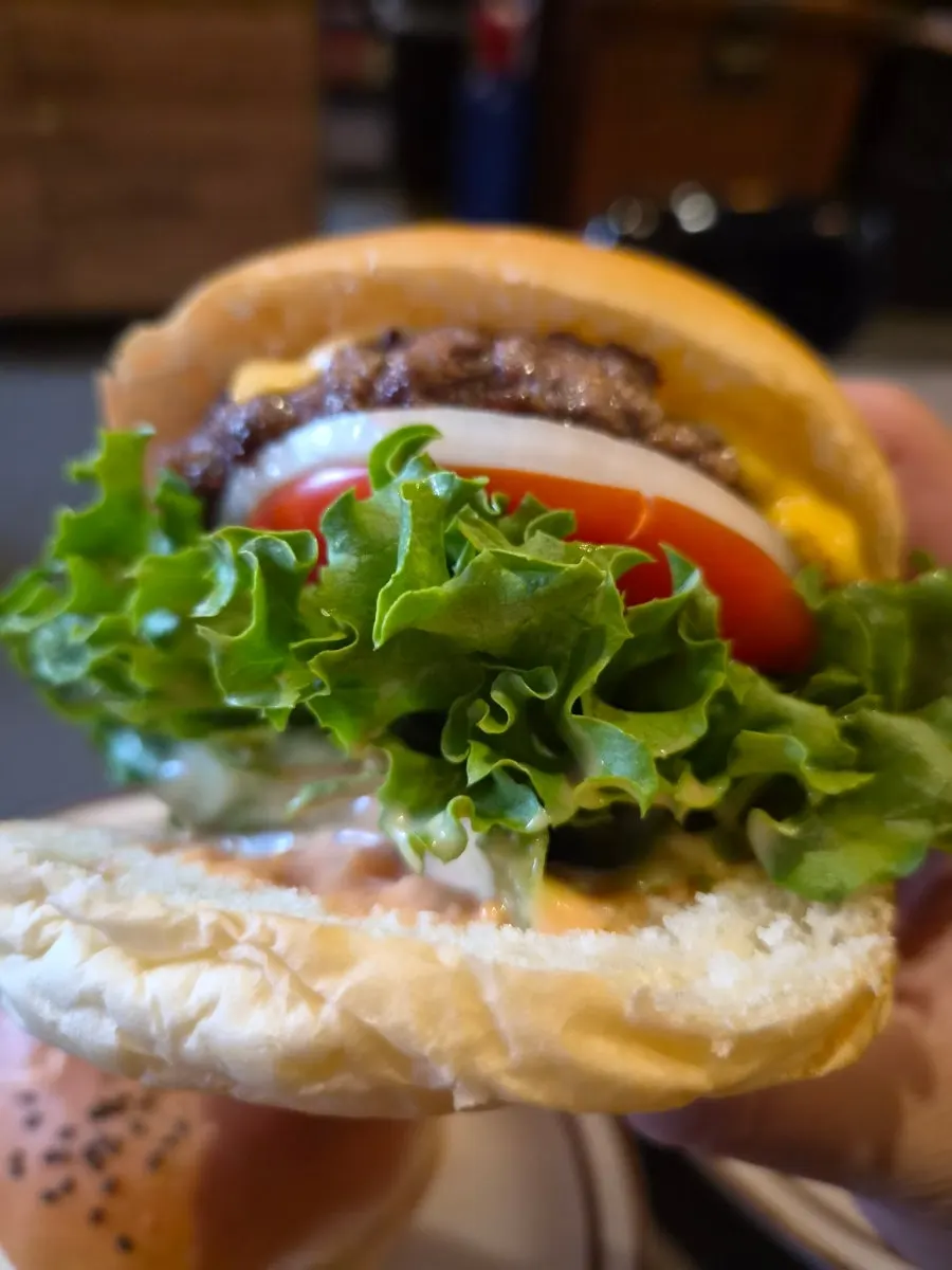 Classic burger with tomato and lettuce
