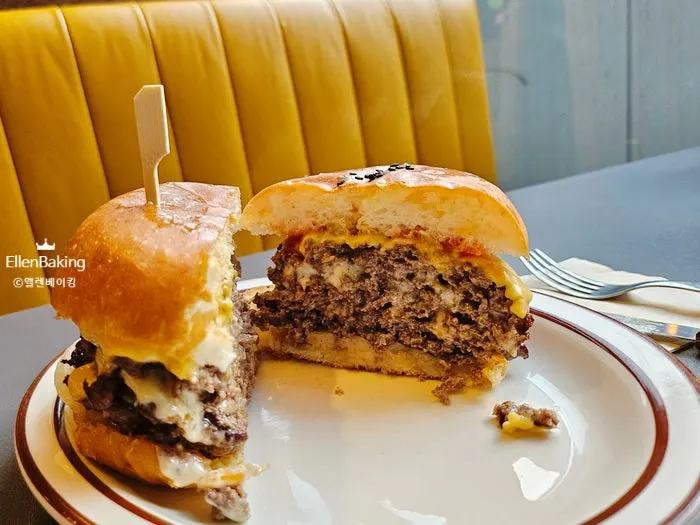 Side view of the thick hanwoo patties