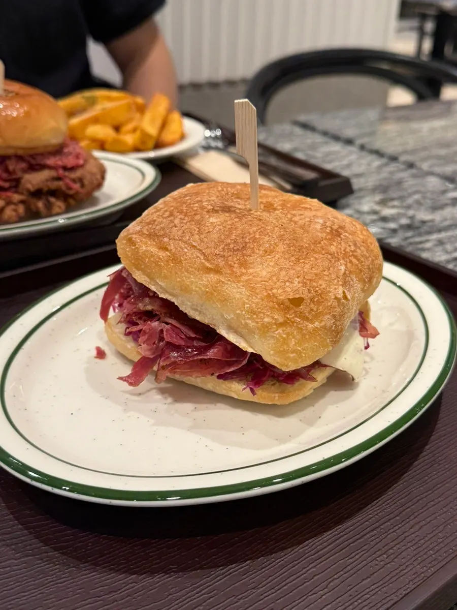 Daily Fix's signature pastrami burger