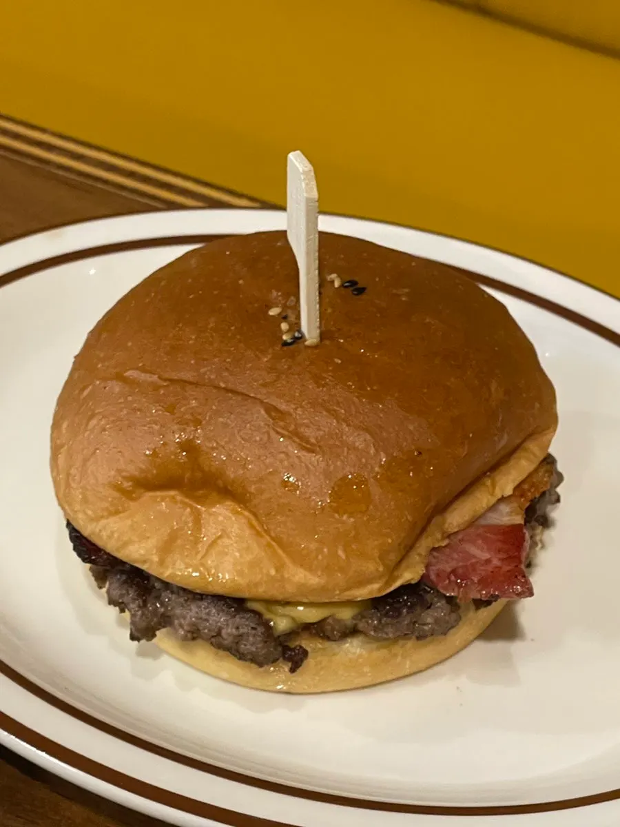 Bacon cheese burger with hanwoo patty and house-made bacon