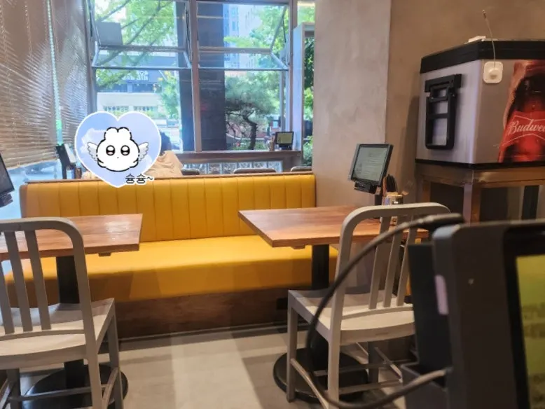 주방 안쪽 조리 공간