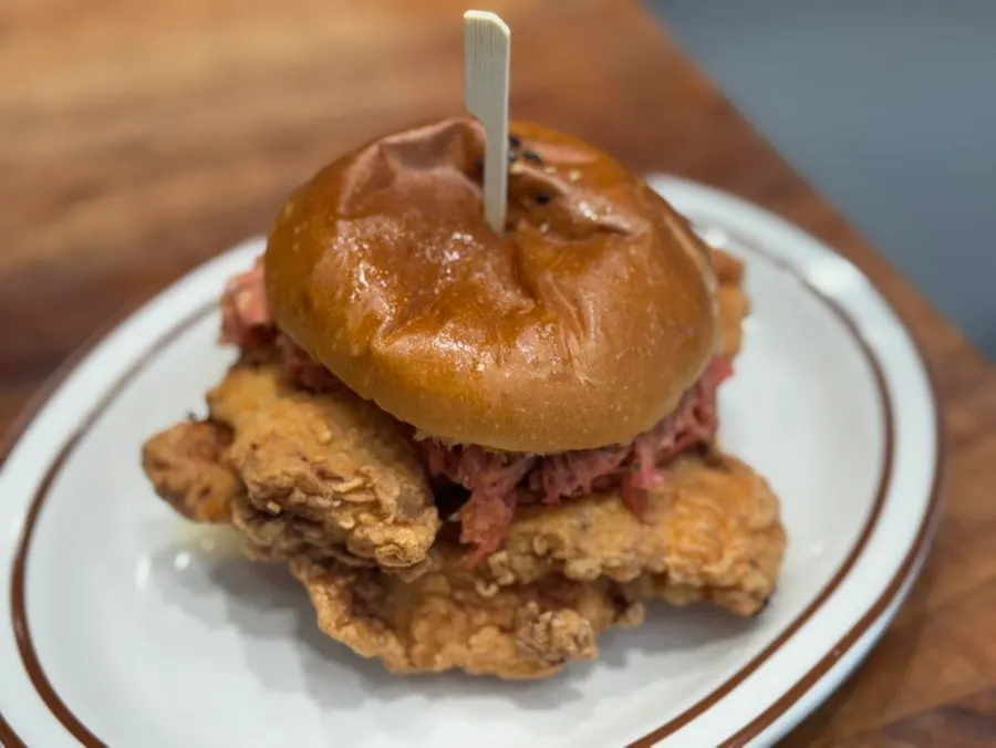 Daily Fix chicken burger with thigh meat