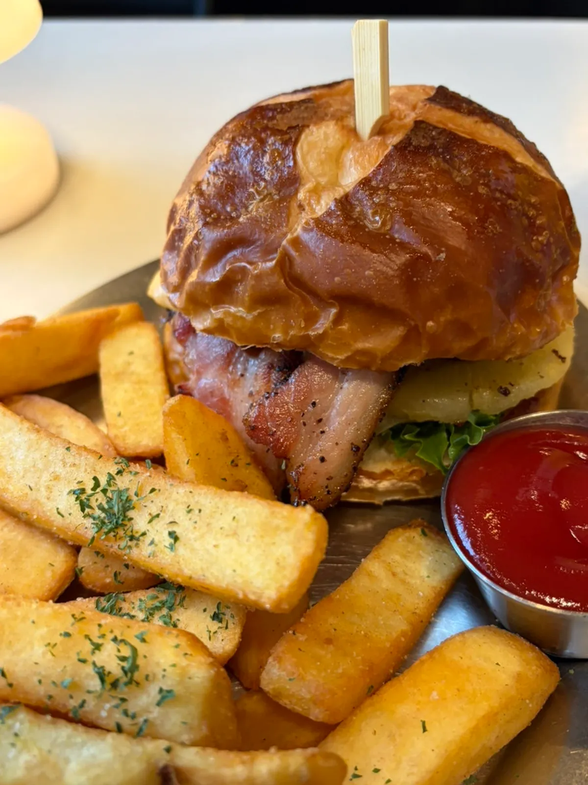 Hawaiian Bacon BBQ Burger swapped to a pretzel bun