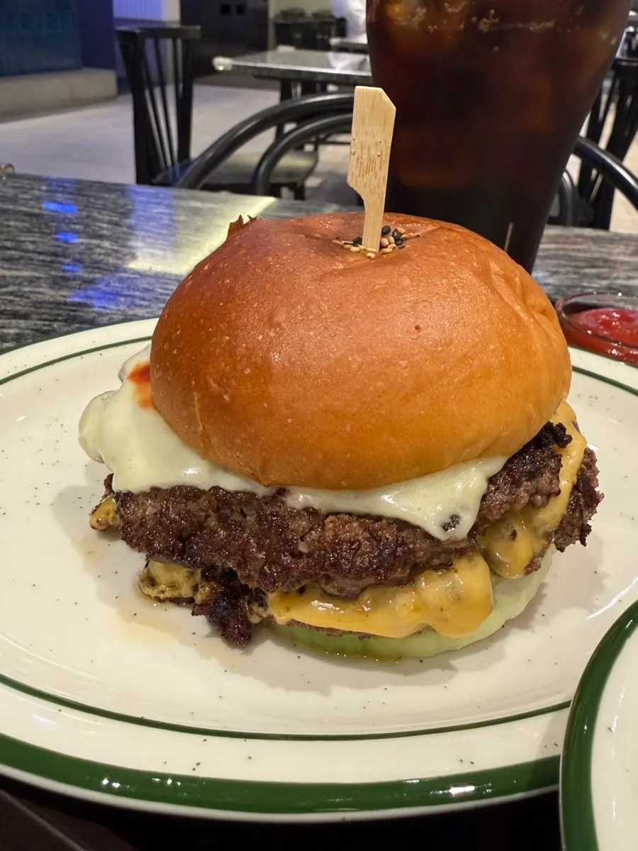 Double cheeseburger set table setting