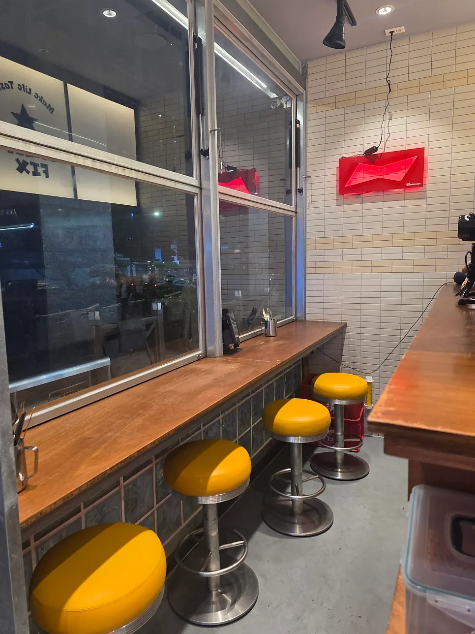 Interior view of the burger restaurant Daily Fix Seoul National University Entrance