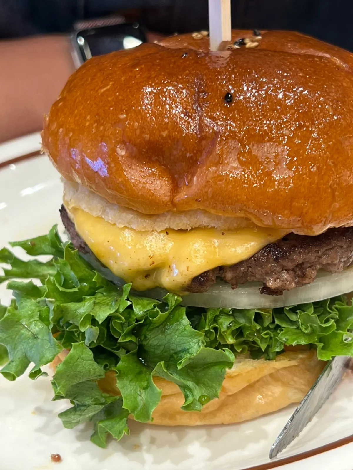 Cross-section of the classic burger with a thick patty