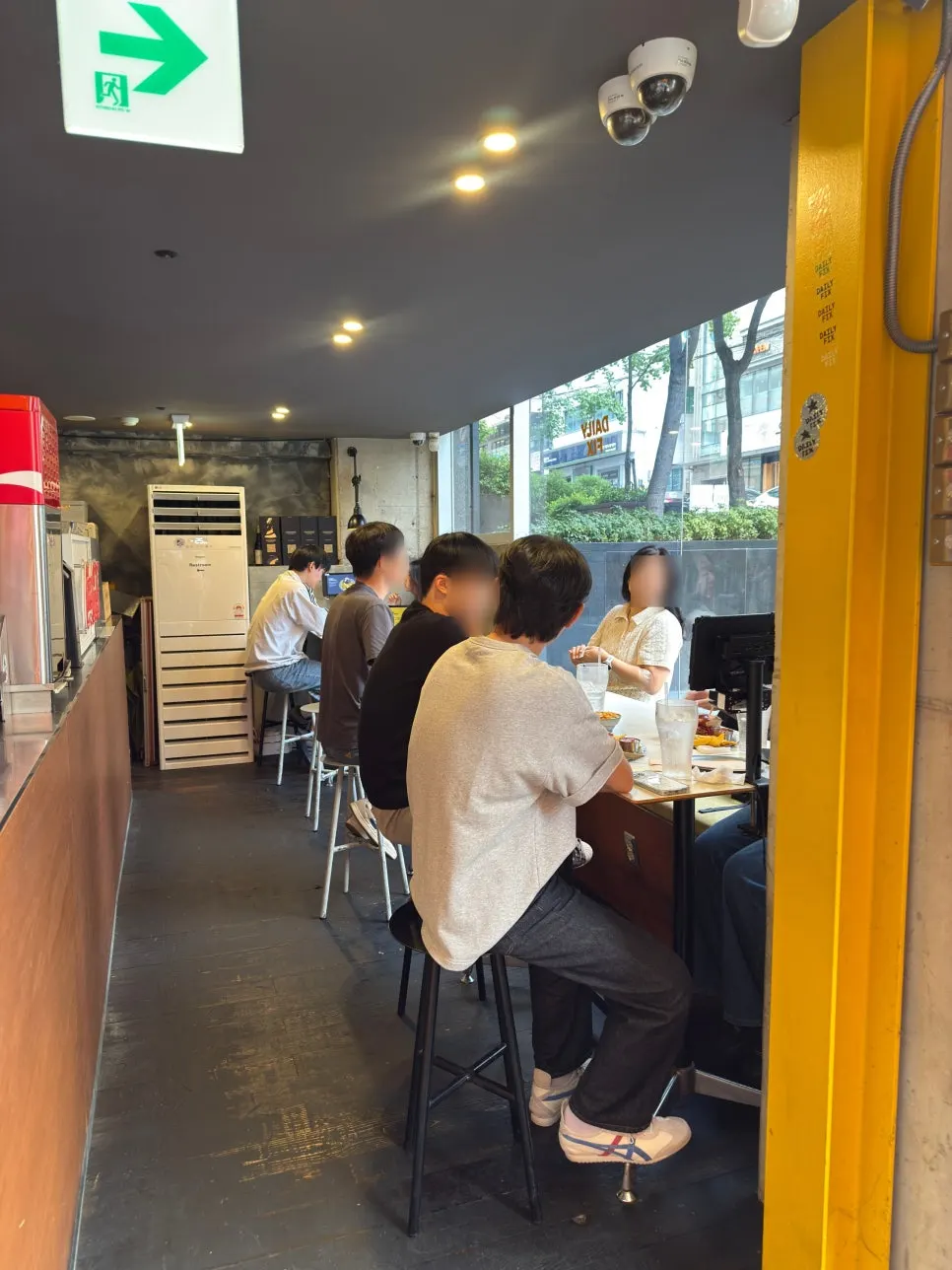 View of the seating area at Daily Fix Gangnam Main Branch