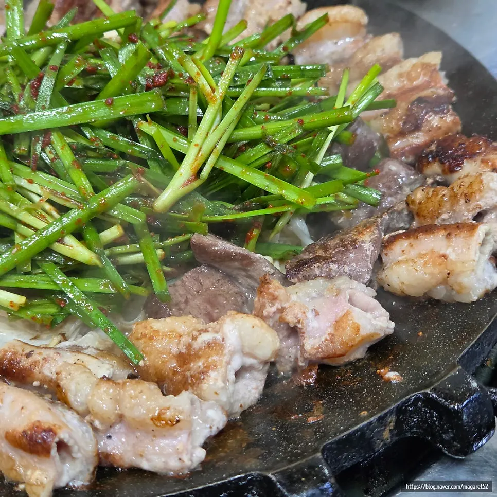 지글지글 익어가는 곱창구이