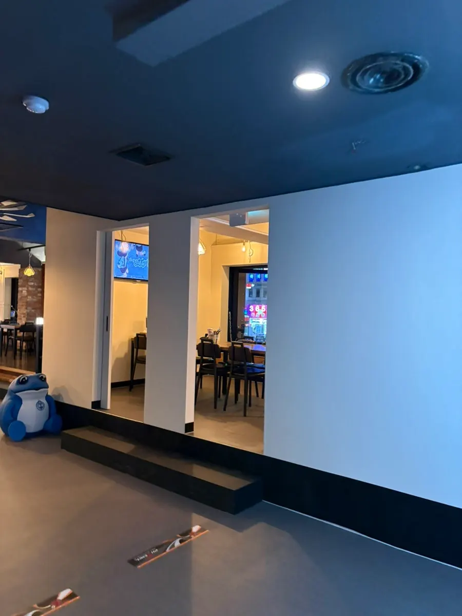 Spacious, clean restroom at Dalbitgwangjang
