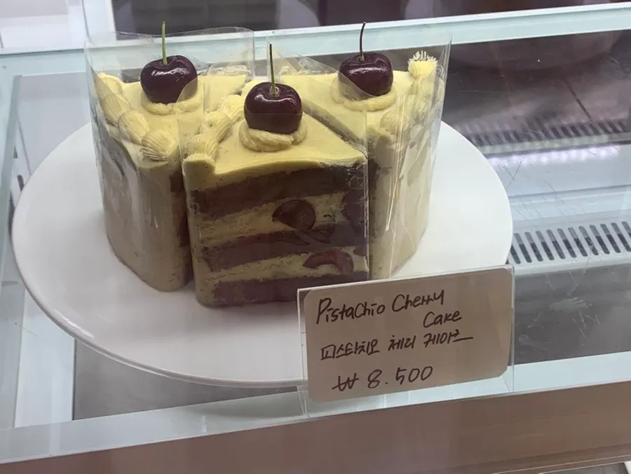 Bakery showcase at Dalgeuraem