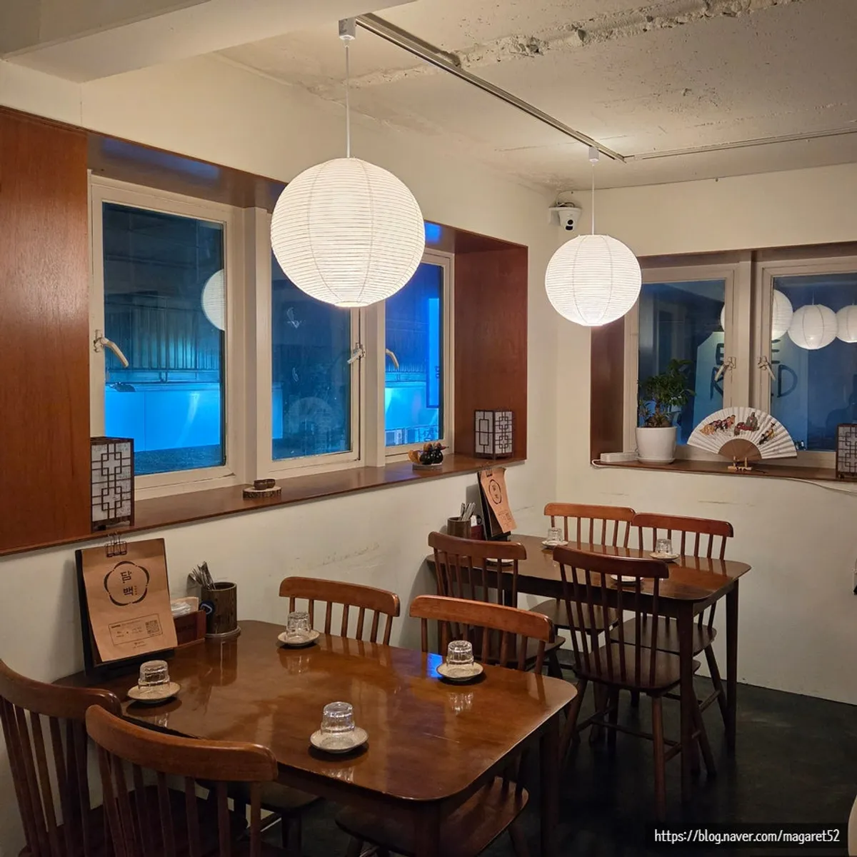 Korean-style interior space on the 2nd floor of Dambaek Jujeom