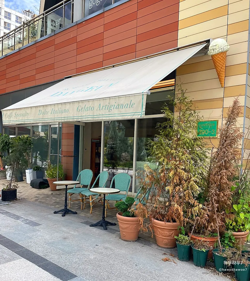 Exterior of Damgeum Gelato Misa Branch inside the Monolounge complex