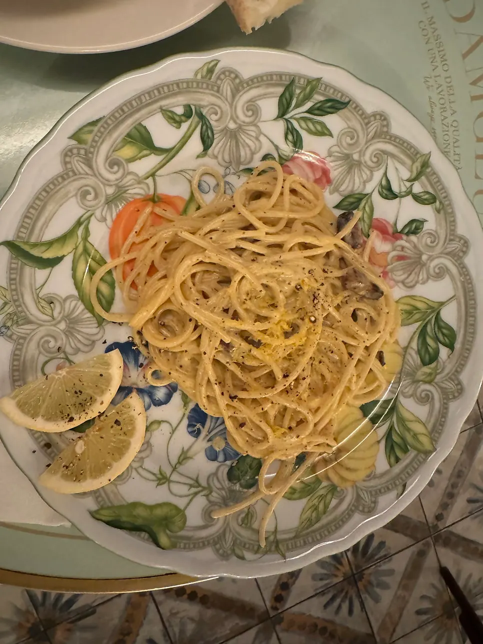 A plate of Damgeum's lemon carbonara