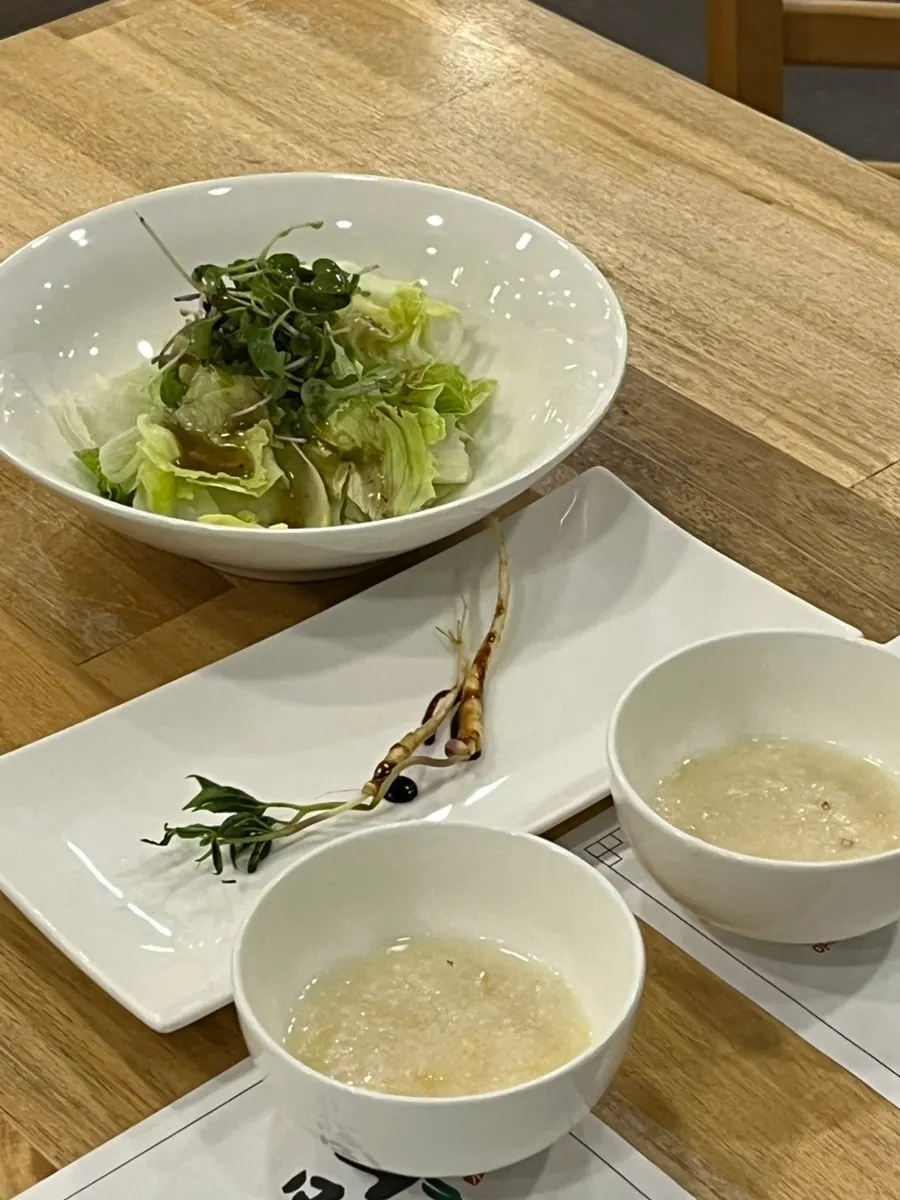 Salad, porridge, and young ginseng starter set