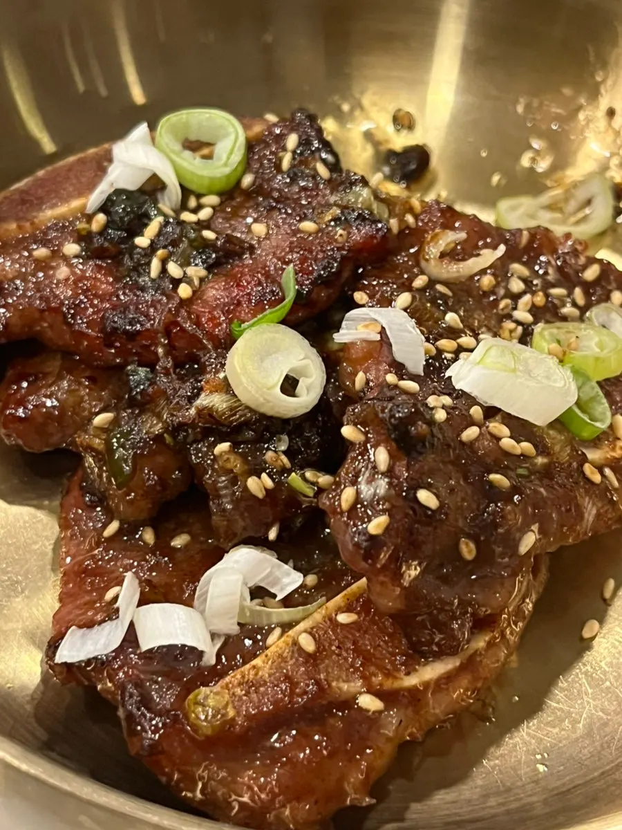 Sweetly seasoned grilled LA galbi