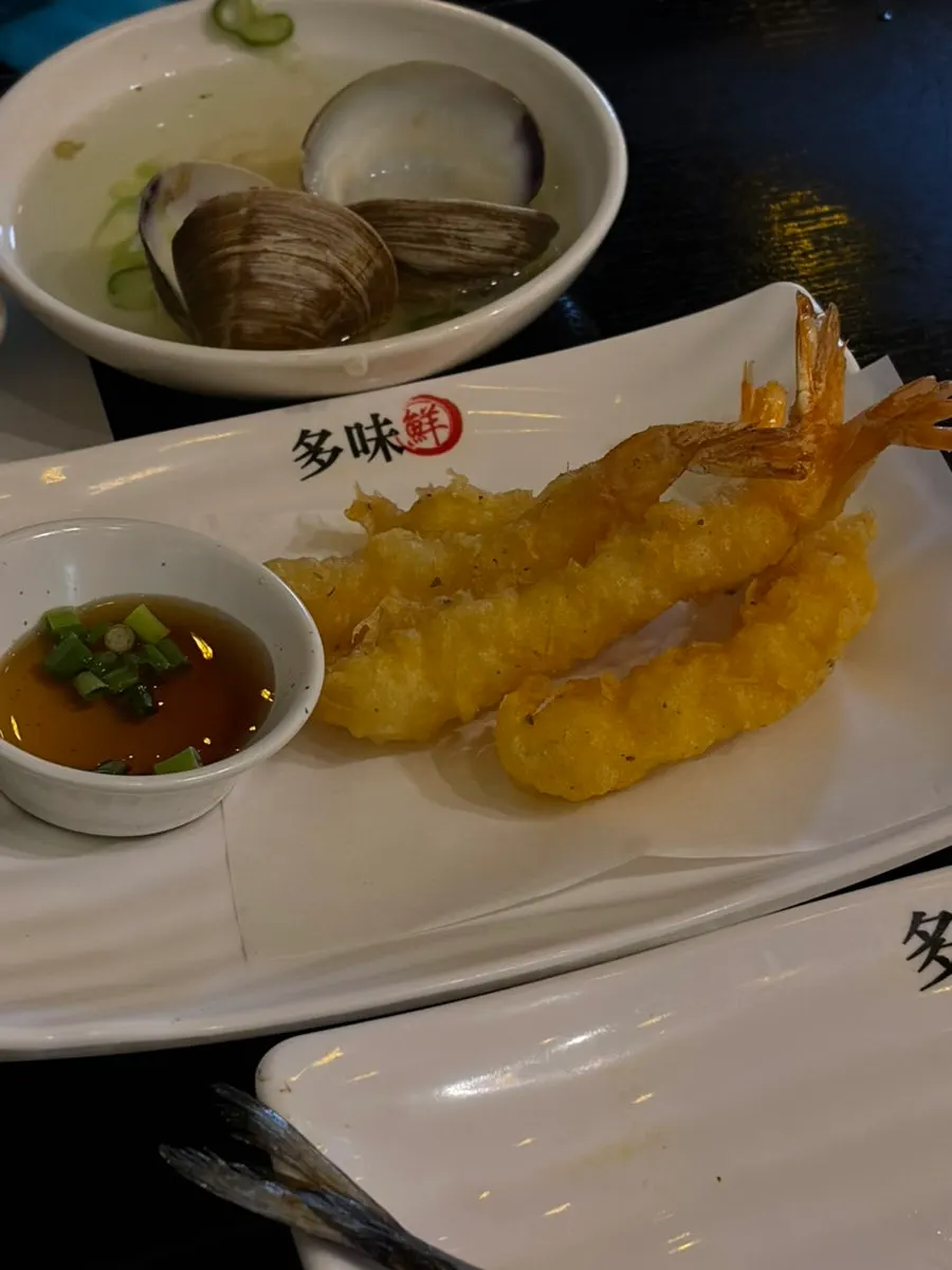 Fried shrimp served two per person
