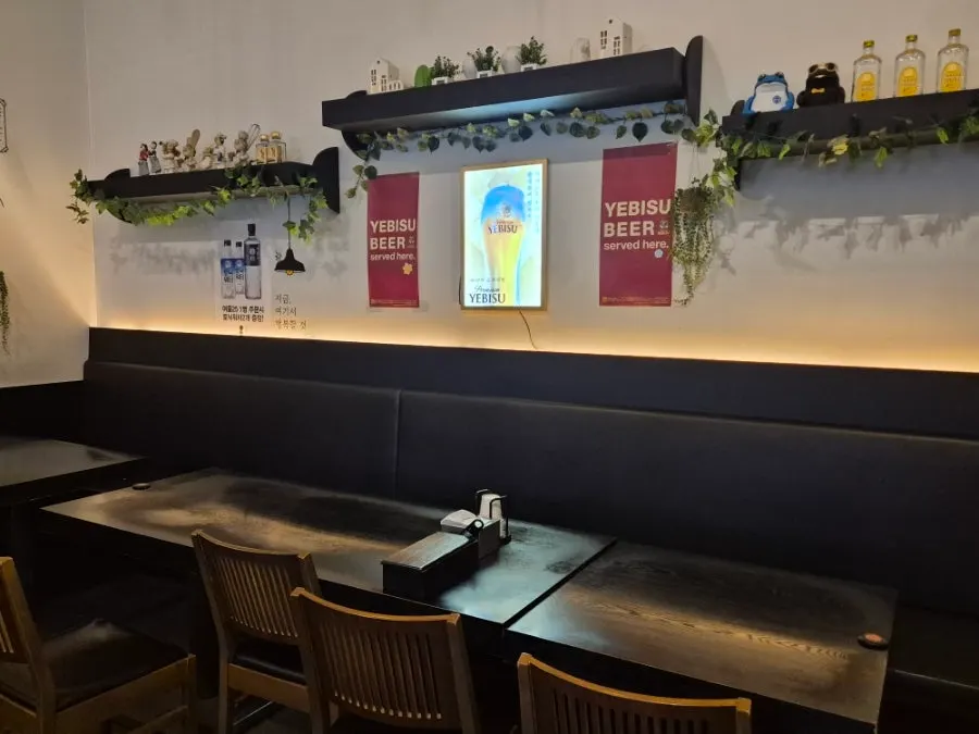 노포 감성의 아늑한 다미선 강남역점 내부