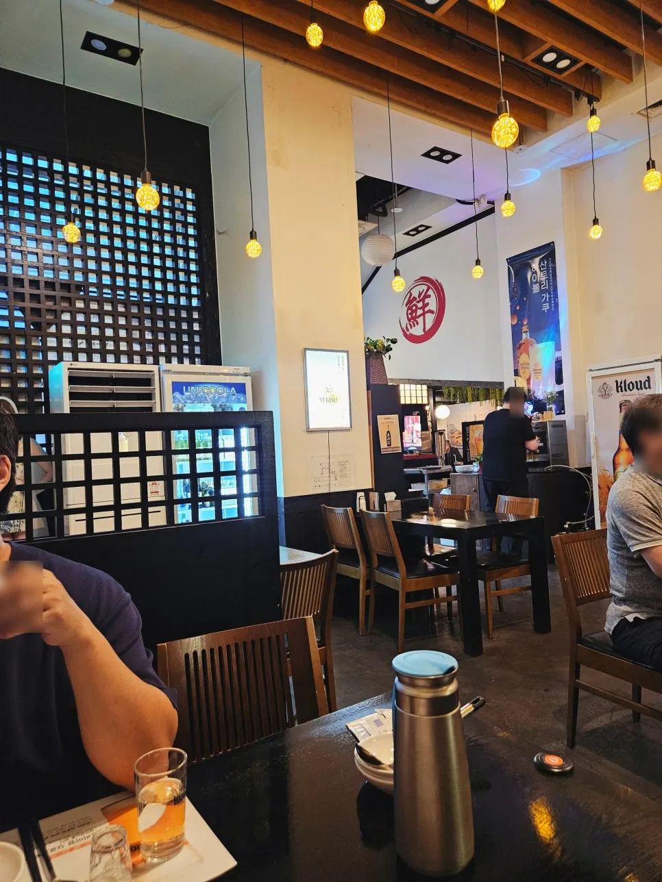 Old-school interior atmosphere at Damiseon Gangnam Station Branch