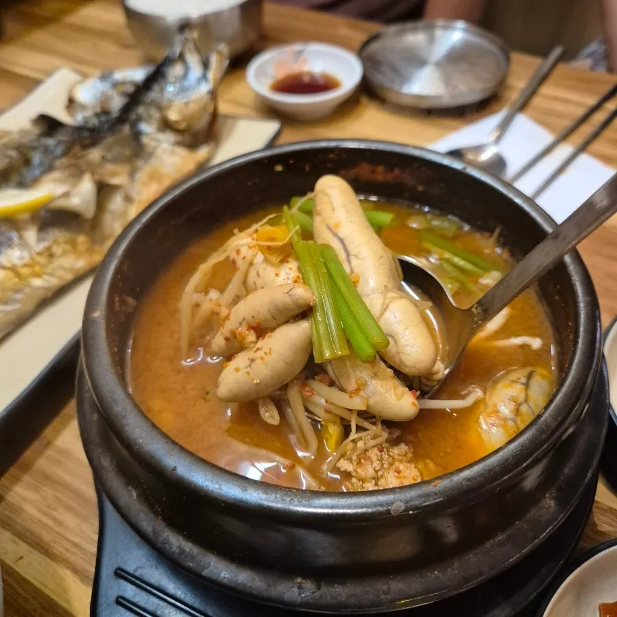 알과 곤이가 넉넉한 알탕 국물