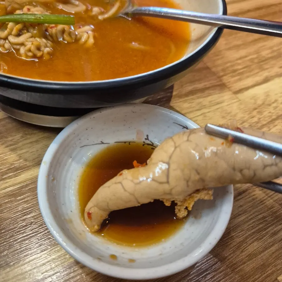 간장에 찍어 먹는 알과 곤이